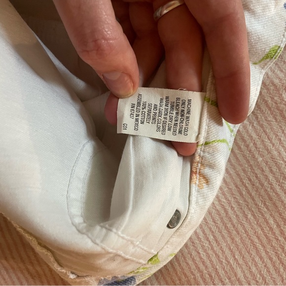 White Floral Jeans - Picture 5 of 5